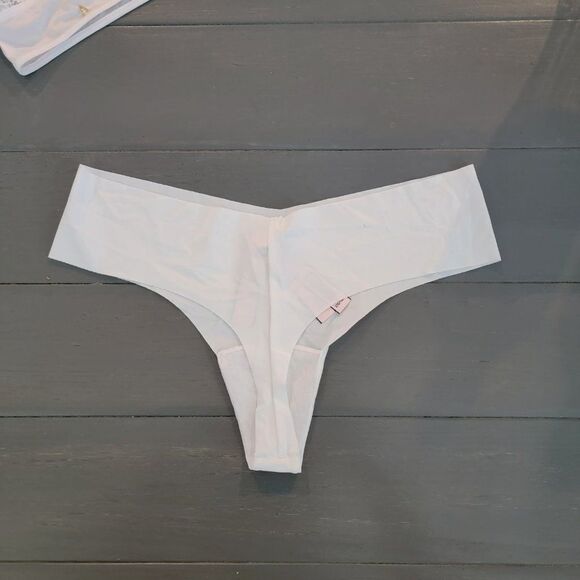 VICTORIA'S SECRET Women's White Low Rise No-show Thong Panty Bottom Size Medium - Picture 7 of 10